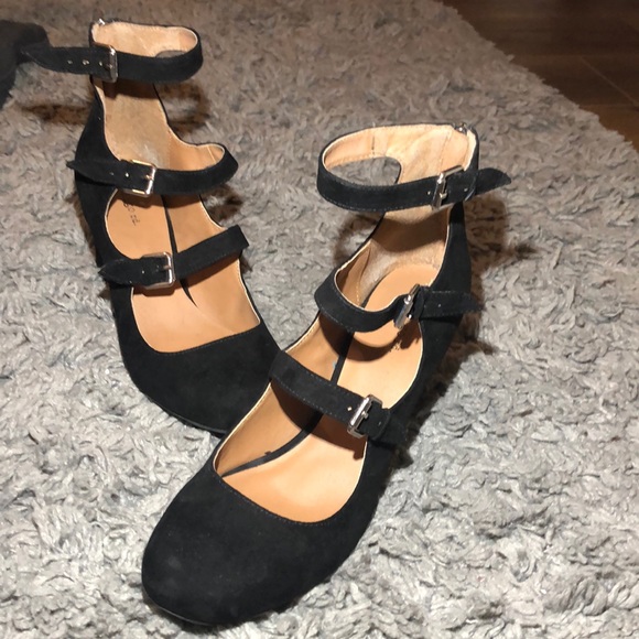Indigo Shoes - INDIGO RD. HEELS Indigo Shoes - INDIGO RD. HEELS